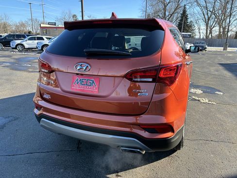 Used 2017 Hyundai Santa Fe Sport image 10