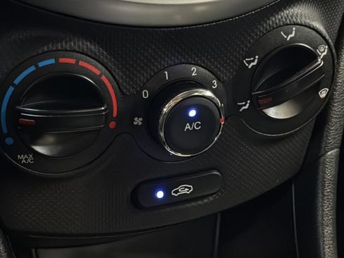 Used 2014 Hyundai Accent SE FWD image 27