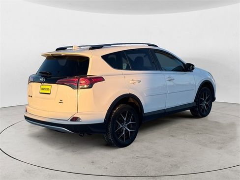 Used 2018 Toyota RAV4 SE w/ Power Extra Value Package image 5