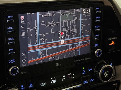 Used 2021 Toyota Highlander Limited image 50