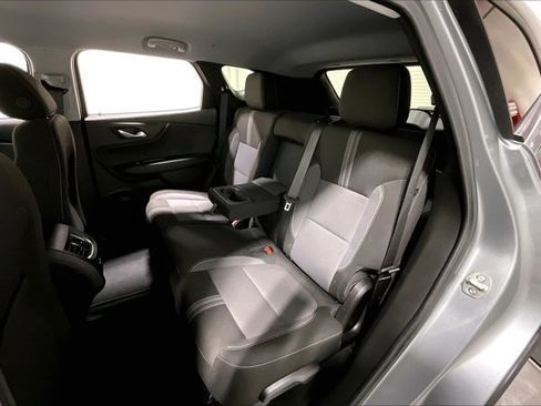 Used 2025 Chevrolet Blazer LT AWD/4WD image 26