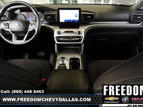 Used 2023 Ford Explorer XLT AWD/4WD image 7