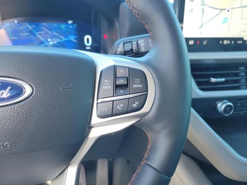 New 2026 Ford Explorer Active w/ Active Comfort Package image 24