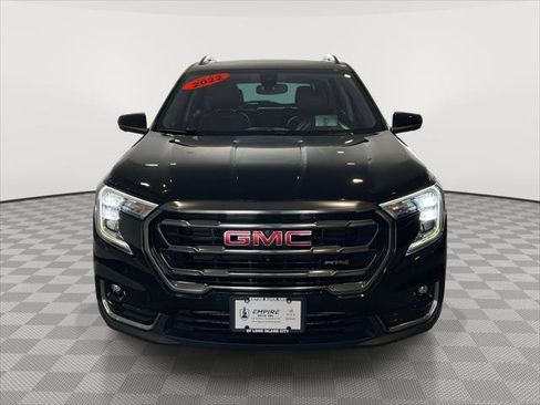 Used 2022 GMC Terrain AT4 w/ Infotainment Package II image 2