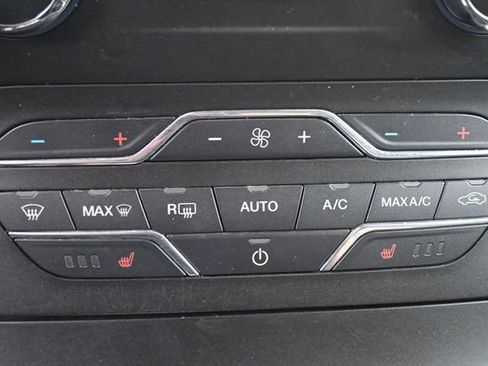 Used 2019 Ford Edge SEL w/ Equipment Group 201A AWD/4WD image 31