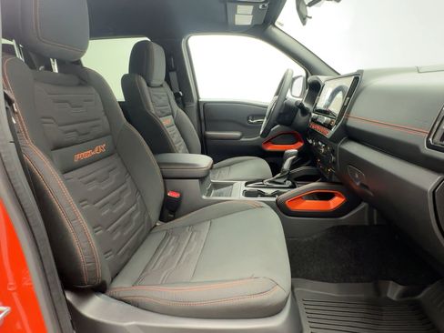 Used 2025 Nissan Frontier PRO-4X w/ Pro Convenience Package image 28