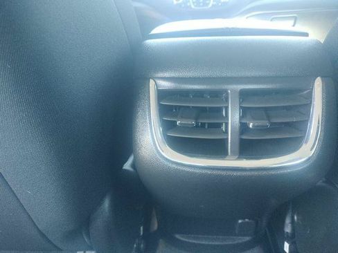 Used 2025 Chevrolet Malibu LT FWD image 18