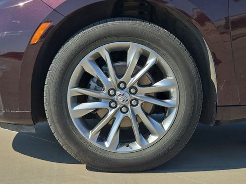 Used 2023 Buick Enclave Avenir w/ Avenir Technology Package AWD/4WD image 12