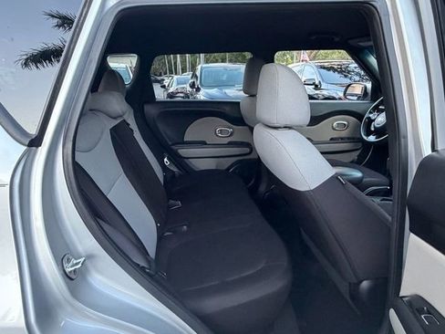 Used 2019 Kia Soul FWD image 15