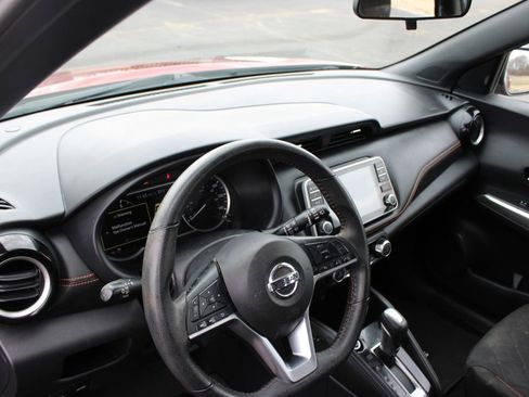 Used 2020 Nissan Kicks SR image 19