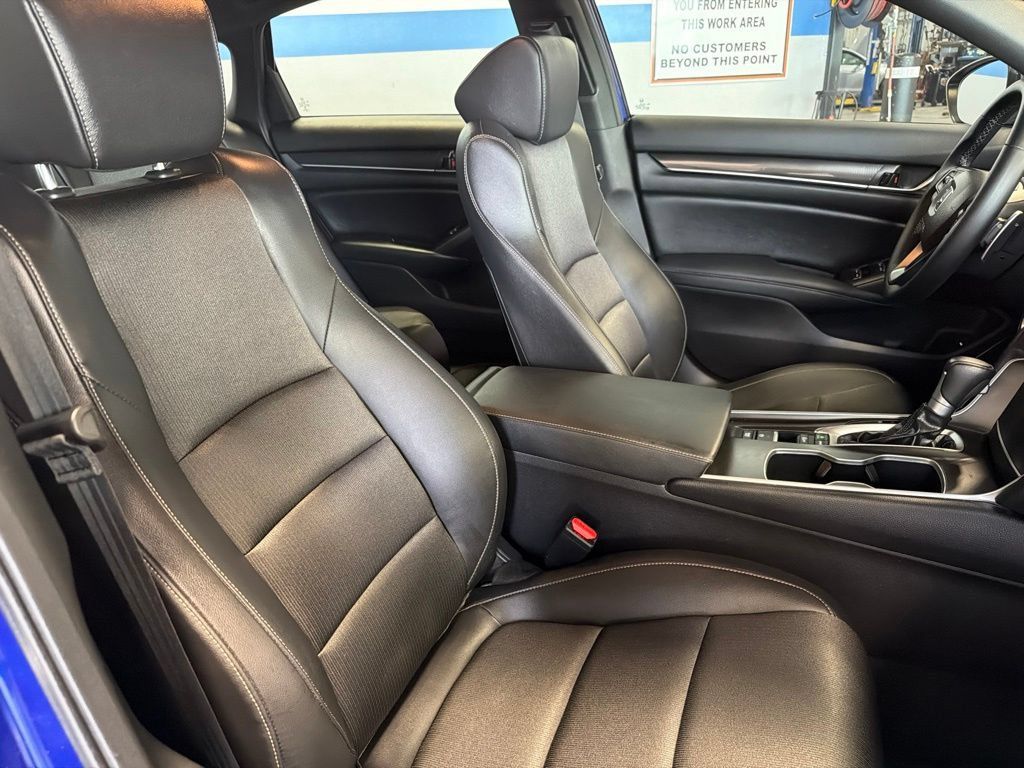 Used 2022 Honda Accord Sport image 29