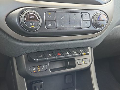 Used 2022 Chevrolet Colorado Z71 image 22