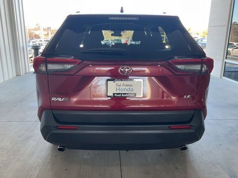 Used 2019 Toyota RAV4 LE image 17