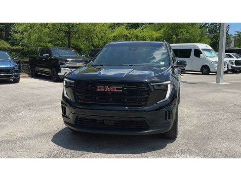Certified 2025 GMC Acadia Elevation w/ Black Edition FWD image 3
