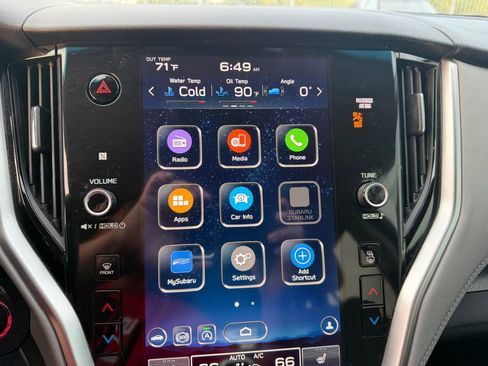 Used 2022 Subaru Outback Premium image 10