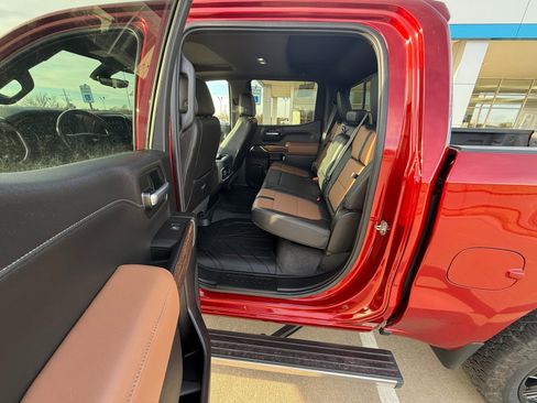 Used 2021 Chevrolet Silverado 1500 High Country w/ Technology Package image 16