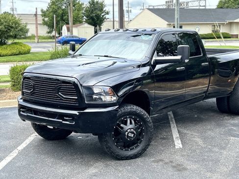 Used 2013 RAM 3500 Tradesman w/ Chrome Appearance Group AWD/4WD image 3