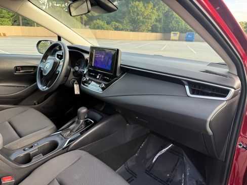 Used 2024 Toyota Corolla LE image 21