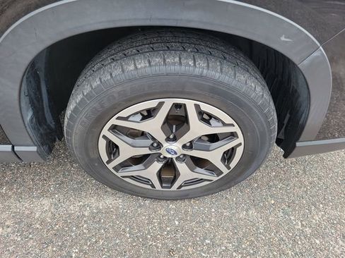 Used 2019 Subaru Forester Premium image 6