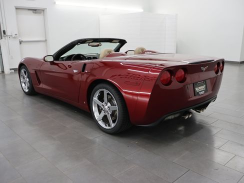Used 2006 Chevrolet Corvette Convertible w/ Preferred Equipment Group RWD image 48