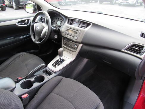Used 2013 Nissan Sentra S FWD image 19