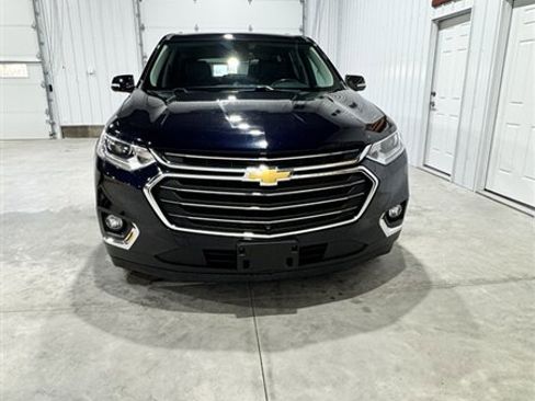 Used 2020 Chevrolet Traverse LT w/ LT Premium Package image 3