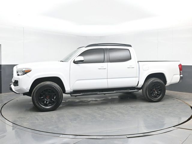 Used 2017 Toyota Tacoma SR5 w/ Tow Package AWD/4WD image 11