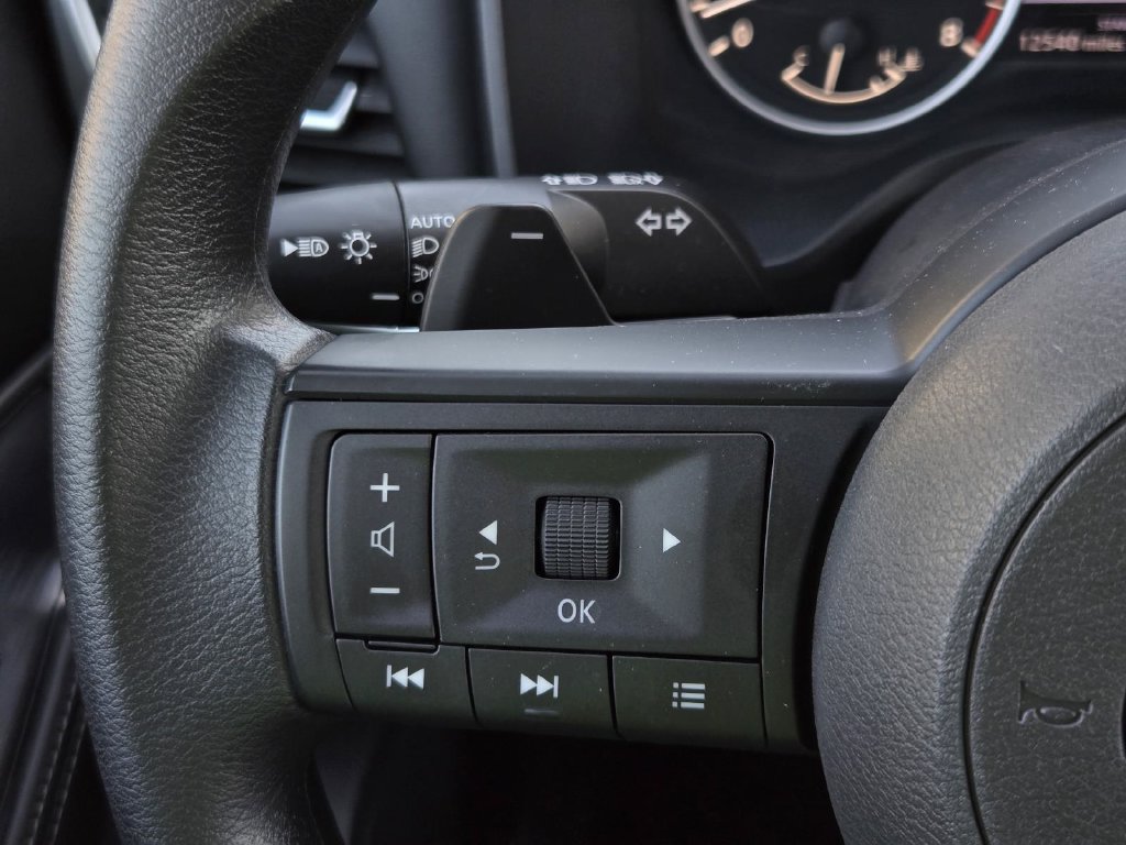 Certified 2024 Nissan Rogue SV FWD image 25