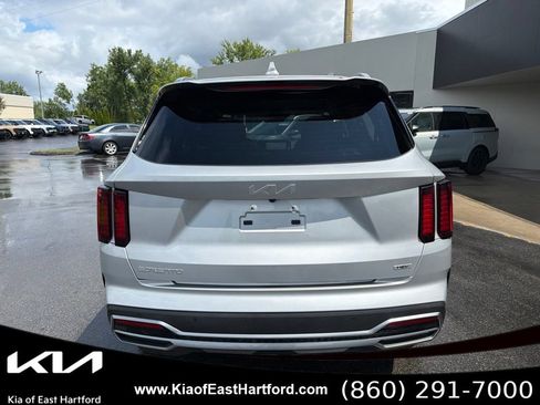 Certified 2023 Kia Sorento EX AWD/4WD image 9
