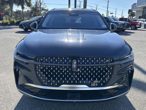 Used 2024 Lincoln Nautilus Reserve image 8