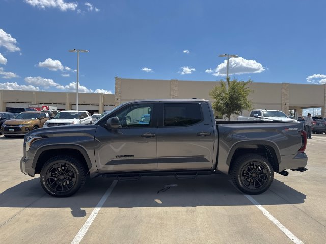 Used 2024 Toyota Tundra SR5 AWD/4WD image 8