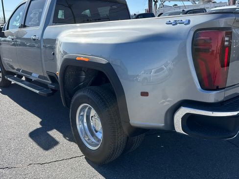 New 2026 GMC Sierra 3500 SLT w/ SLT Convenience Package image 5