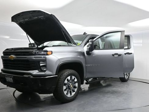 Used 2025 Chevrolet Silverado 2500 Custom w/ Custom Convenience Package AWD/4WD image 50