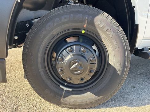 New 2026 RAM 3500 Tradesman AWD/4WD image 14
