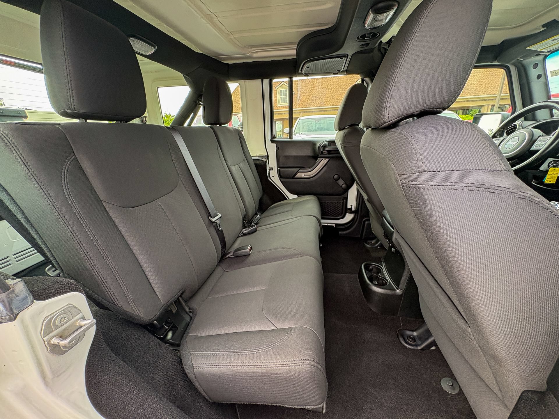 Used 2017 Jeep Wrangler Unlimited Sport w/ Connectivity Group AWD/4WD image 27