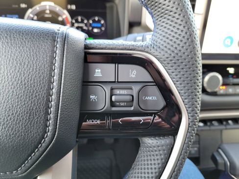 Used 2026 Toyota Sequoia Platinum AWD/4WD image 31