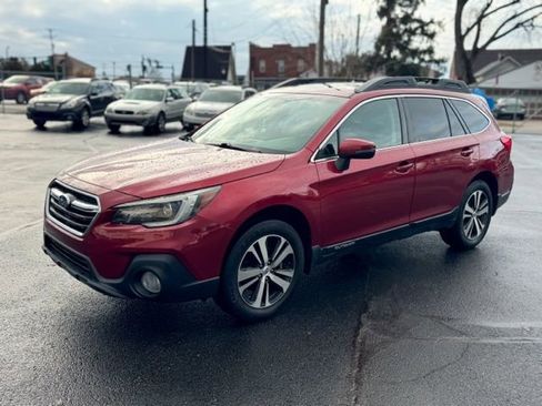 Used 2018 Subaru Outback 2.5i Limited image 3