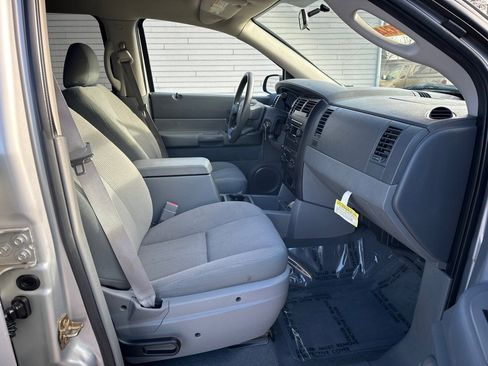Used 2006 Dodge Durango SXT image 16