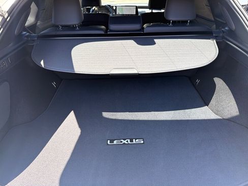 Used 2025 Lexus RX 450h AWD w/ Luxury Package image 31