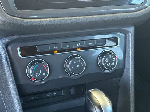 Used 2021 Volkswagen Tiguan S image 20