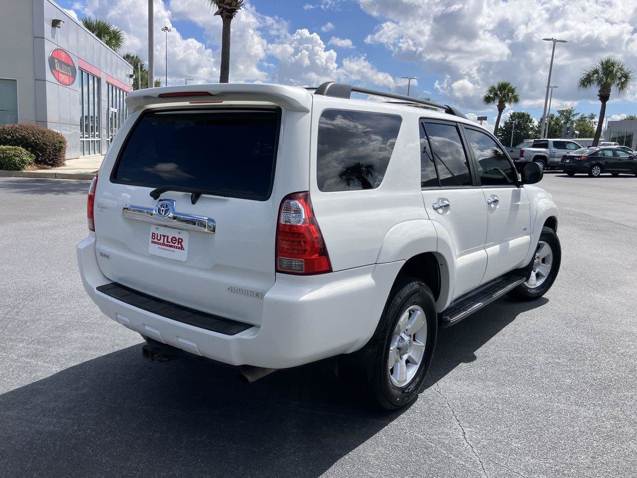 Used 2007 Toyota 4Runner SR5 RWD image 5