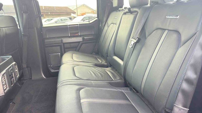 Used 2016 Ford F150 Platinum w/ Equipment Group 701A Luxury AWD/4WD image 22