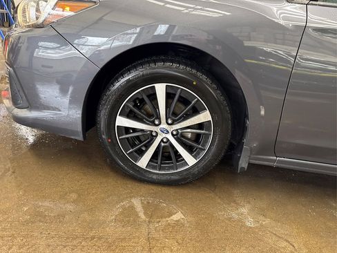Used 2021 Subaru Impreza Premium image 12
