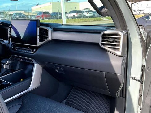 Used 2025 Toyota Tundra Limited image 16