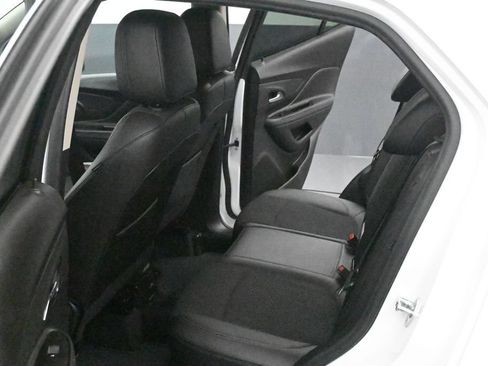 Used 2022 Buick Encore Preferred w/ Safety Package AWD/4WD image 13