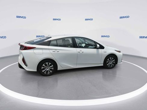 Used 2022 Toyota Prius Prime Limited FWD image 8