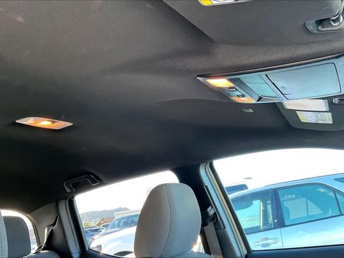 Used 2019 Toyota Tacoma TRD Sport AWD/4WD image 30