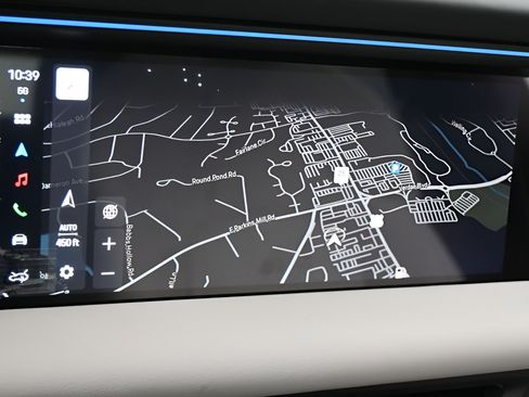 Certified 2025 Porsche Macan 4S Electric AWD/4WD image 18