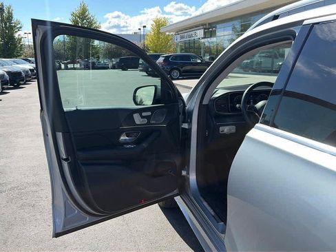 Used 2024 Mercedes-Benz GLE 450 4MATIC image 11