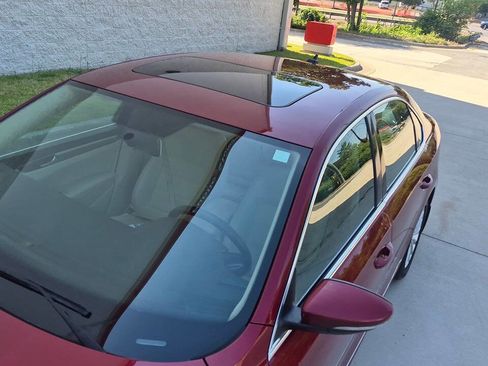 Used 2016 Volkswagen Passat 1.8T SE w/ Lighting Package (P06) FWD image 13